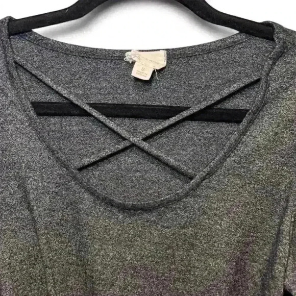 Caution to the Wind Women's Off Shoulder Strappy Black Blouse Size Small - Picture 2 of 7